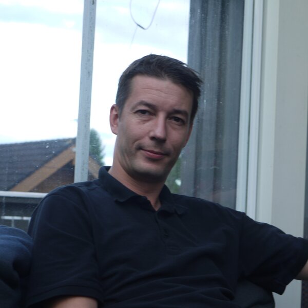 Portrett av Rolf Frøysa, grunnlegger av Sidecar AS